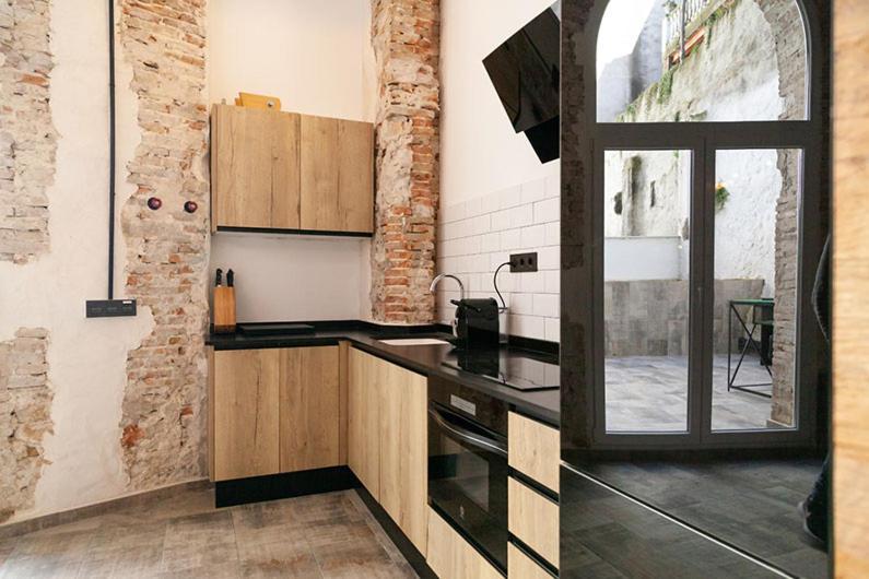 Apartamentos Bocairenthomes, En Pleno Centro De Bocairent, Con Pequena Piscina Y Parking Privado Eksteriør bilde