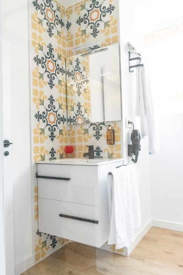 Apartamentos Bocairenthomes, En Pleno Centro De Bocairent, Con Pequena Piscina Y Parking Privado Eksteriør bilde