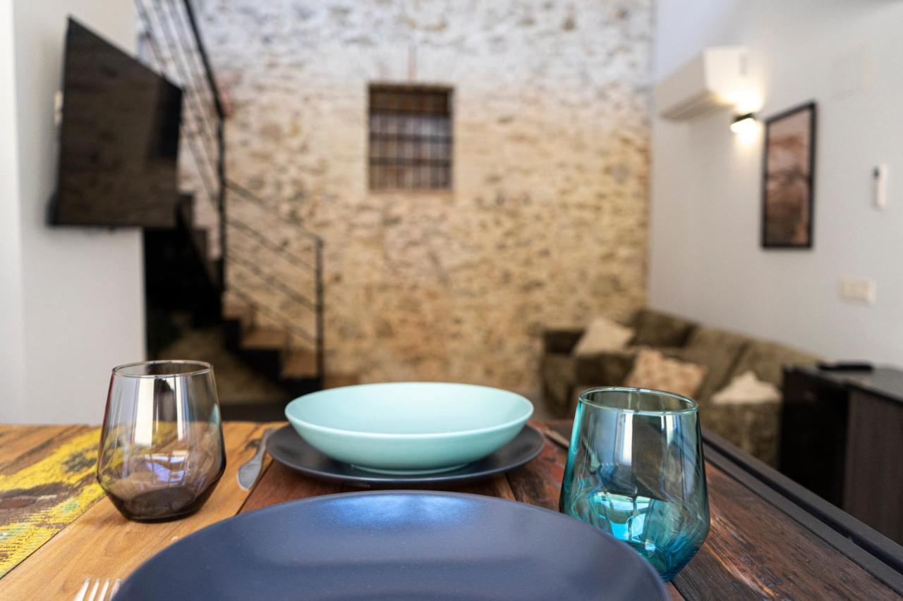 Apartamentos Bocairenthomes, En Pleno Centro De Bocairent, Con Pequena Piscina Y Parking Privado Eksteriør bilde