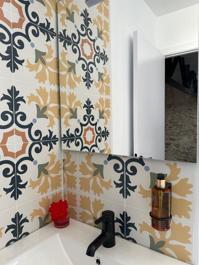Apartamentos Bocairenthomes, En Pleno Centro De Bocairent, Con Pequena Piscina Y Parking Privado Eksteriør bilde